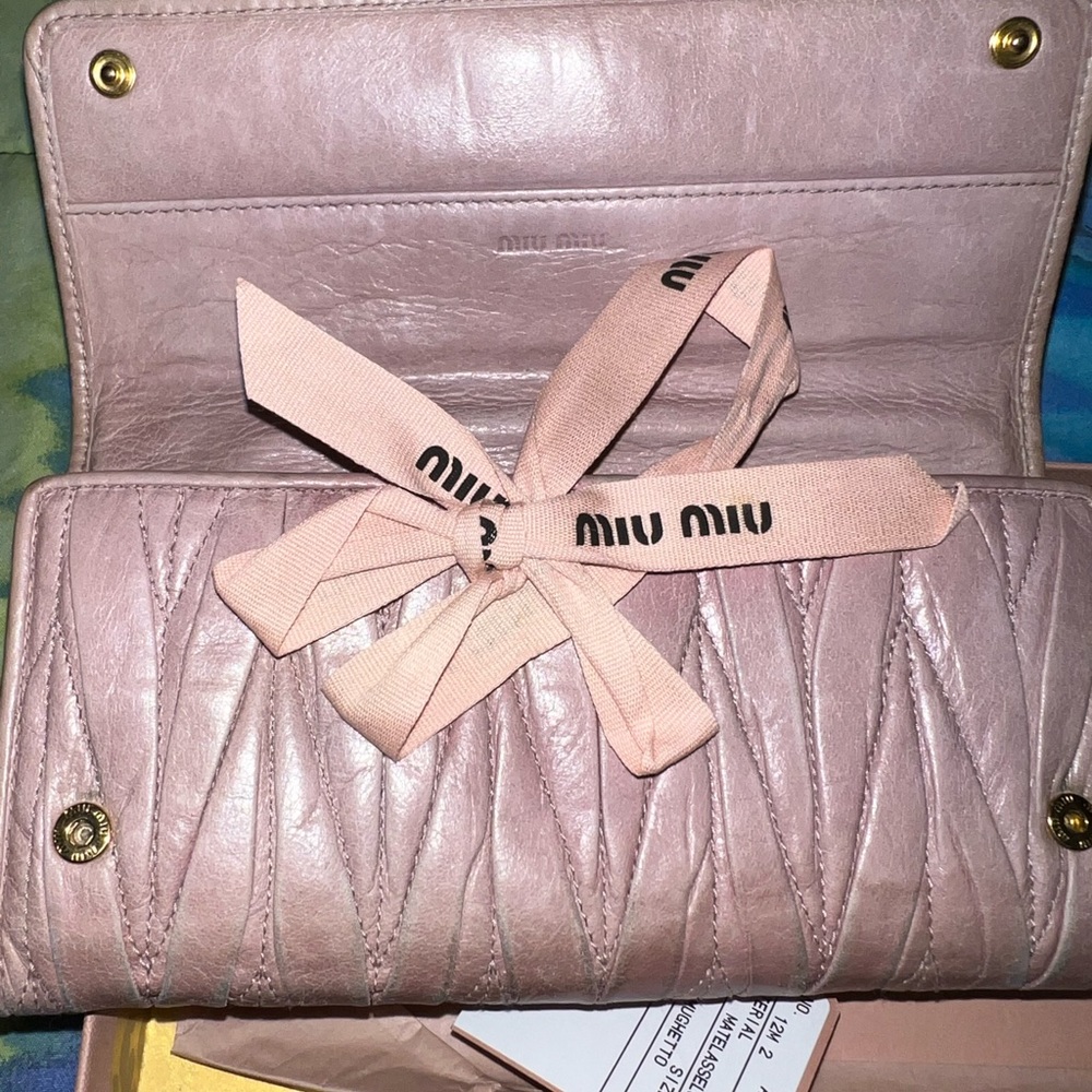 Beautiful Authentic MiuMiu - Picture 6 of 8